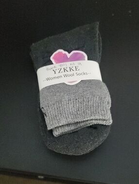YZKKE Women Wool Socks - Gray & Dark Gray
